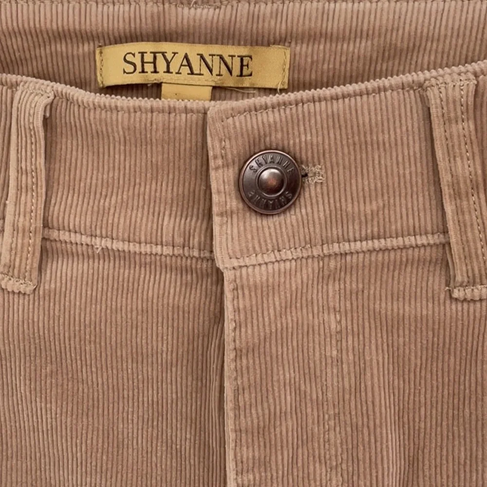 NWT Shyanne Tan Corduroy Skirt Size 29 waist Mid Length Boot Barn - Picture 5 of 7